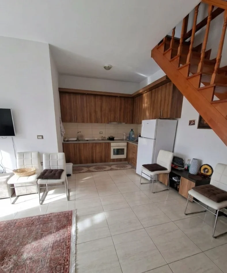 SHITET SHTEPI  2 KATESHE PRIVATE   350.000 € TE PAZARI I RI