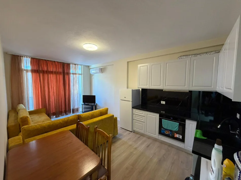 Tirane, jepet me qera apartament 1+1 Kati 4, (PAZARI I RI)