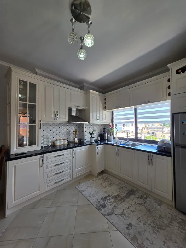 Tirane, jepet me qera apartament 2+1+Ballkon Kati 3, 124 m² 600 € (Astir)
