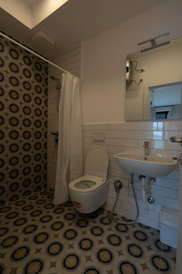 Tirane, shitet apartament 1+1 , 74 m² 167.500 € (Bulevardi i Ri)