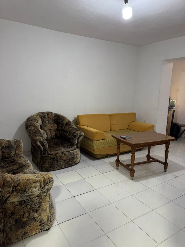 JEPET ME QIRA APARTAMENT 2+1 SHESHI WILLSON 45.000 LEKE