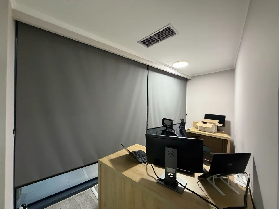 Tirane, jepet me qera ambjent biznesi Kati 6, 270 m² 6.000 € (Lake View Residence)