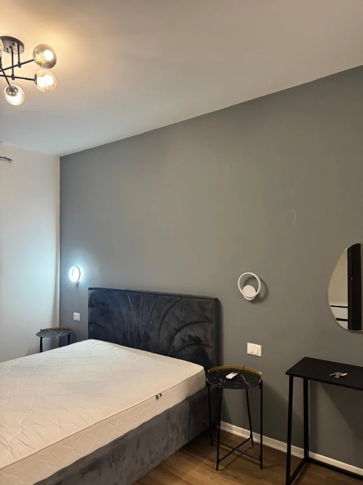 Tirane, jepet me qera apartament 2+1 , 840 € (Don Bosko)