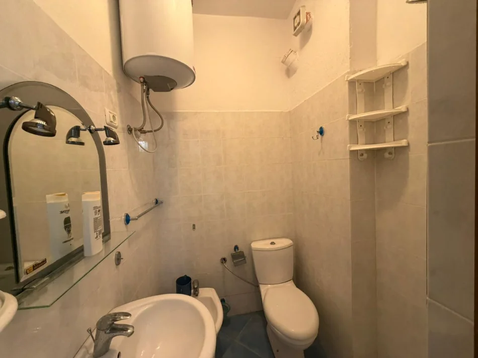 Durres, shitet apartament 2+1+Ballkon Kati 5, 75 m² 110.000 € (Plazh Hekurudha)