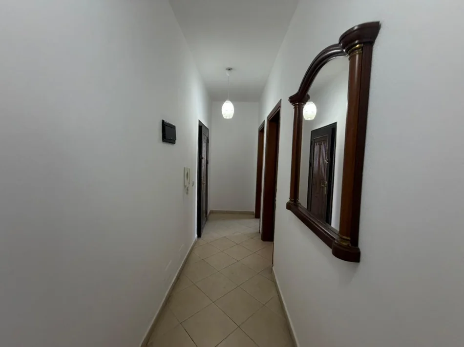 Durres, shitet apartament 2+1+Ballkon Kati 5, 75 m² 110.000 € (Plazh Hekurudha)