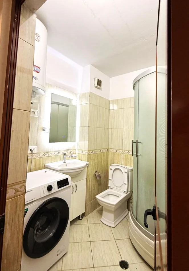 Tirane, shitet apartament 1+1 Kati 4, 135.000 € (tregu elektrik)
