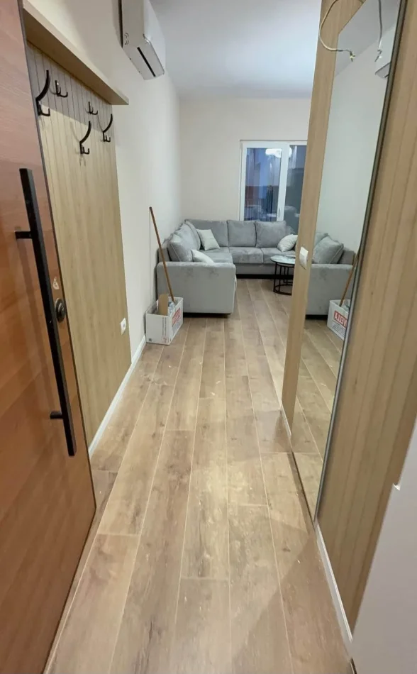 Shqiperi, jepet me qera apartament 1+1+Ballkon Kati 4, 80 m² 650 € (Zogu i Zi)