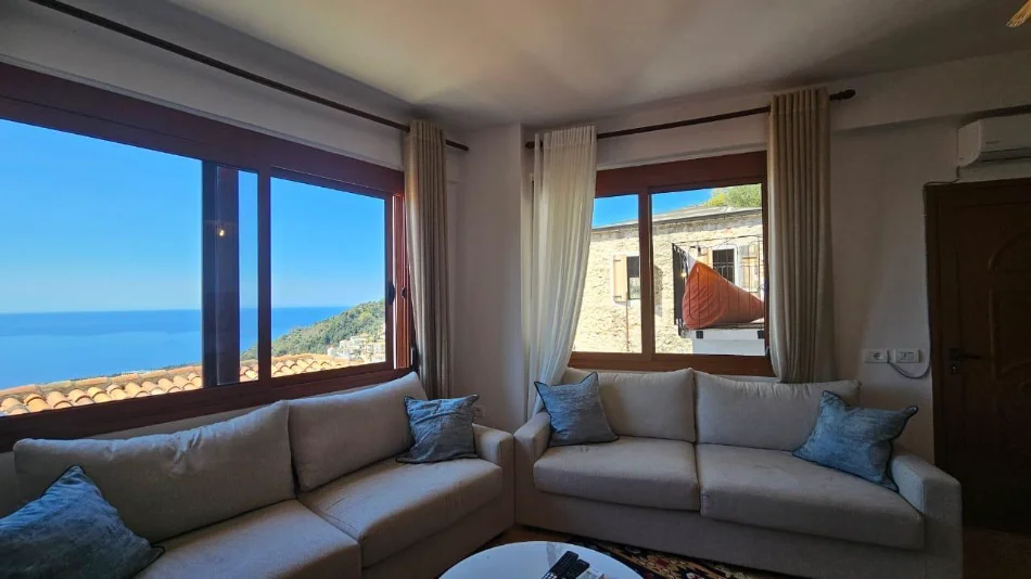 Vlore, shitet shtepi 2+1+Ballkon Kati 2, 144 m² 430.000 € 