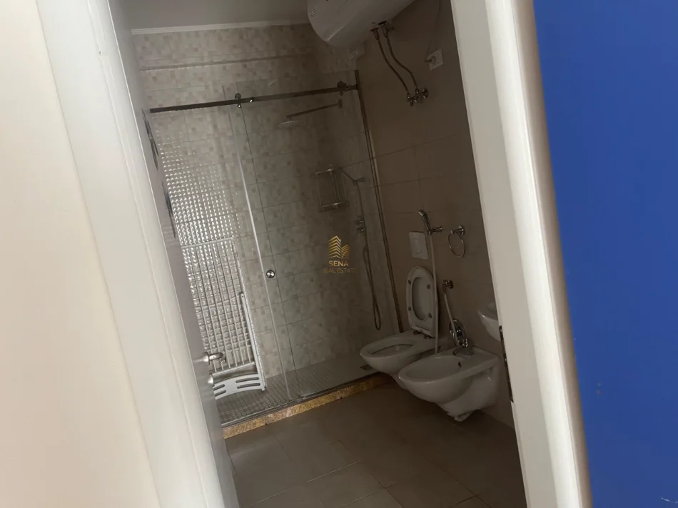 Tirane, jepet me qera apartament 2+1+Ballkon Kati 2, 90 m² 500 € 