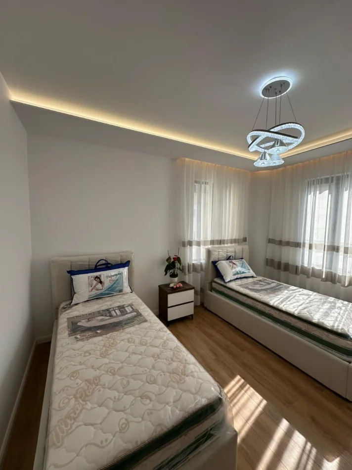 Tirane, shitet apartament 2+1 Kati 7, 116 m² 265.000 € (Pallati me Shigjeta)