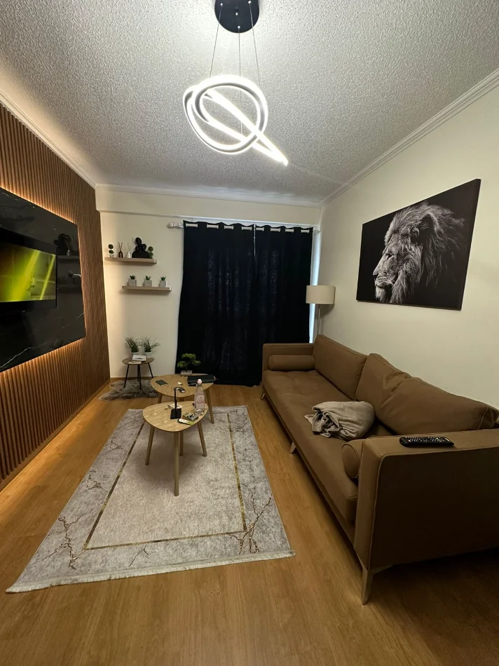 Tirane, jepet me qera apartament 1+1 Kati 7, (21 dhjetori)