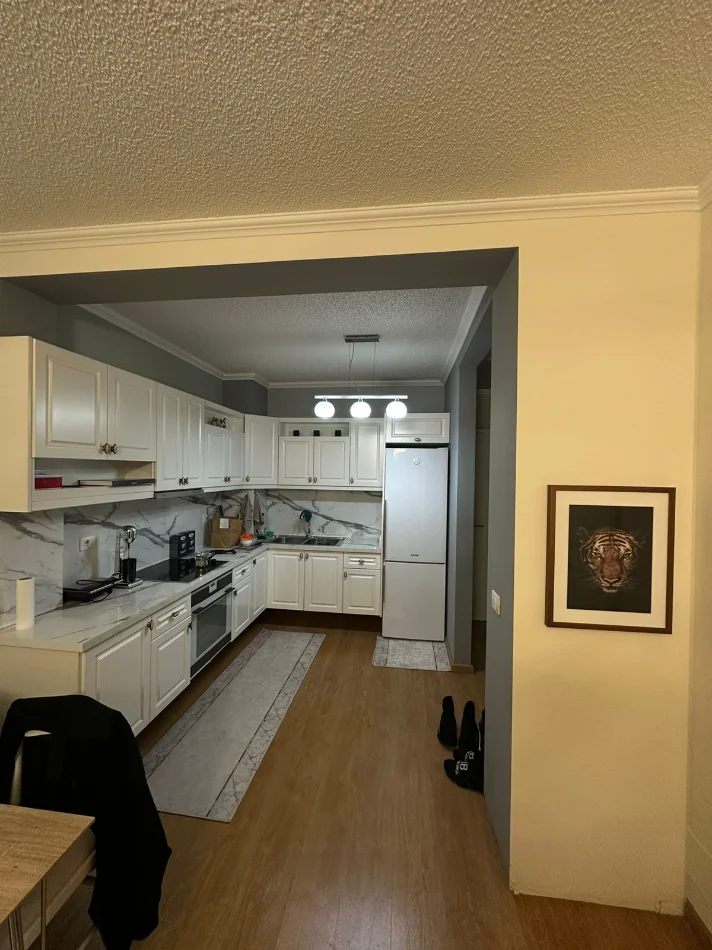 Tirane, jepet me qera apartament 1+1 Kati 7, (21 dhjetori)