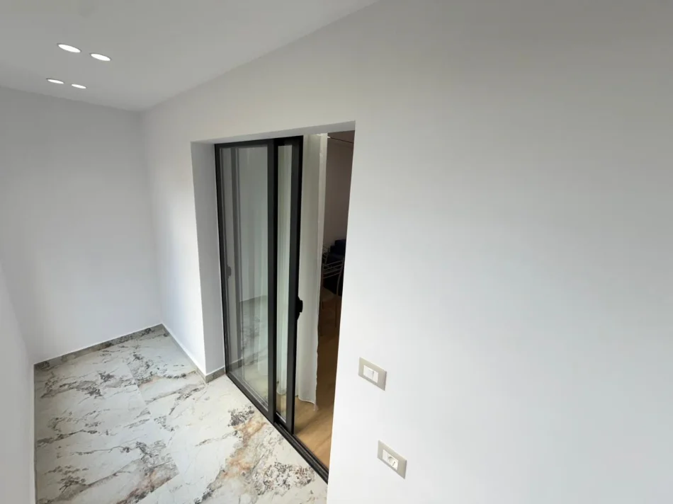 Tirane, shitet apartament 1+1 Kati 3, 47 m² 145.000 € (shkolla e baletit)