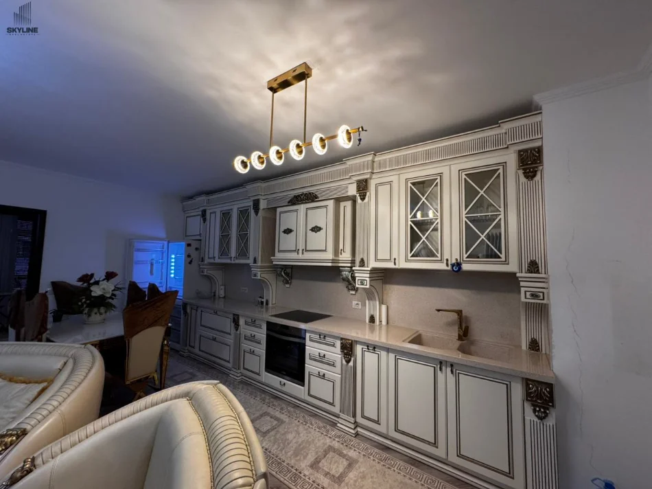 Tirane, jepet me qera apartament 2+1 Kati 3, 112 m² 500 € (Yzberisht)