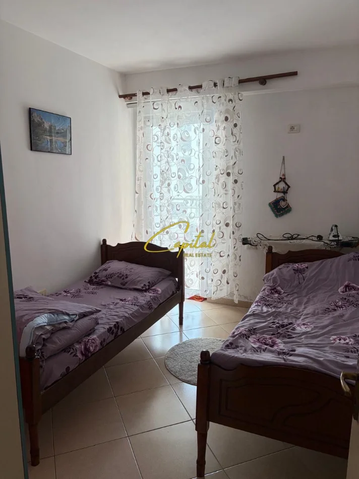 Tirane, jepet me qera apartament 3+1 Kati 2, 120 m² 600 € (RRUGA JORDAN MISJA)