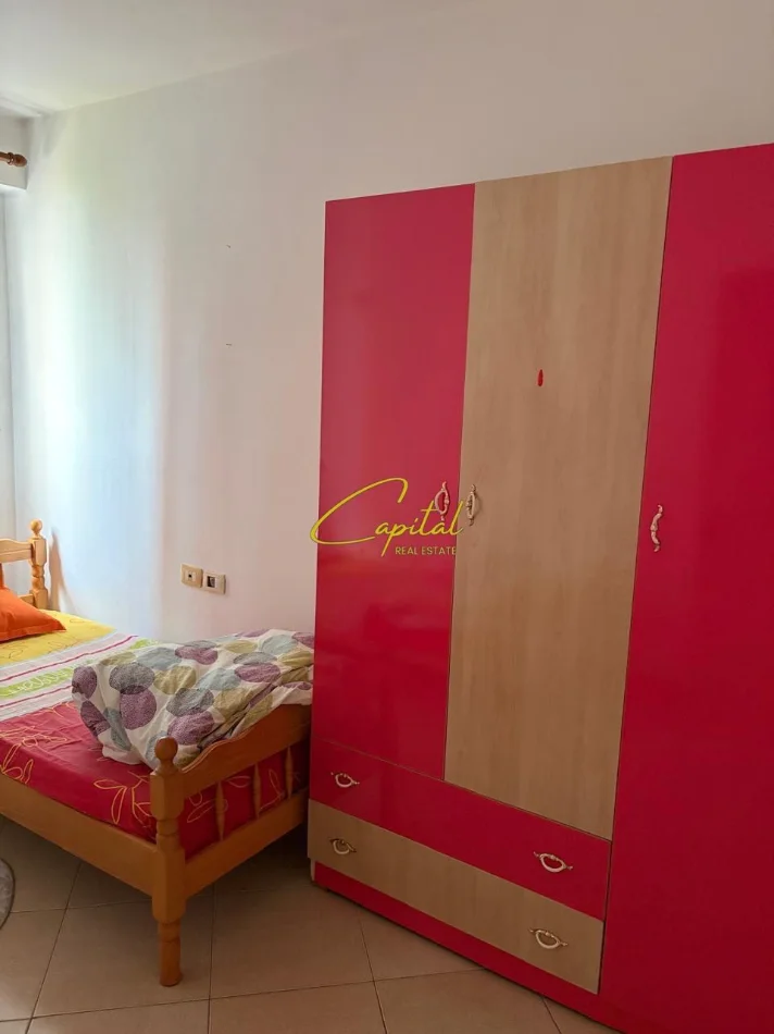 Tirane, jepet me qera apartament 3+1 Kati 2, 120 m² 600 € (RRUGA JORDAN MISJA)