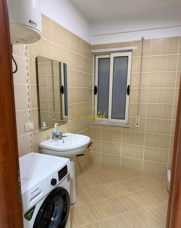 Tirane, jepet me qera apartament 2+1 Kati 7, 107 m² 700 € (RRUGA JORDAN MISJA)