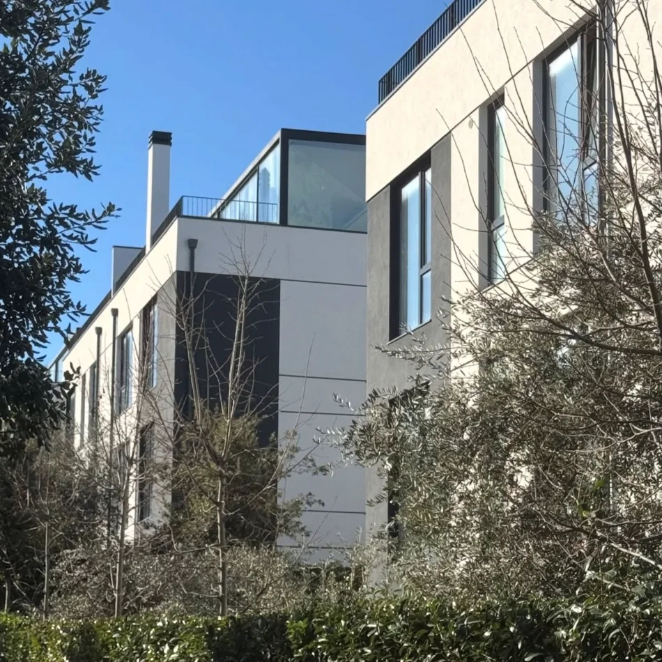 shitet apartament 3+1+Ballkon , 141 m² 550.000 € (Liqeni i Thate)