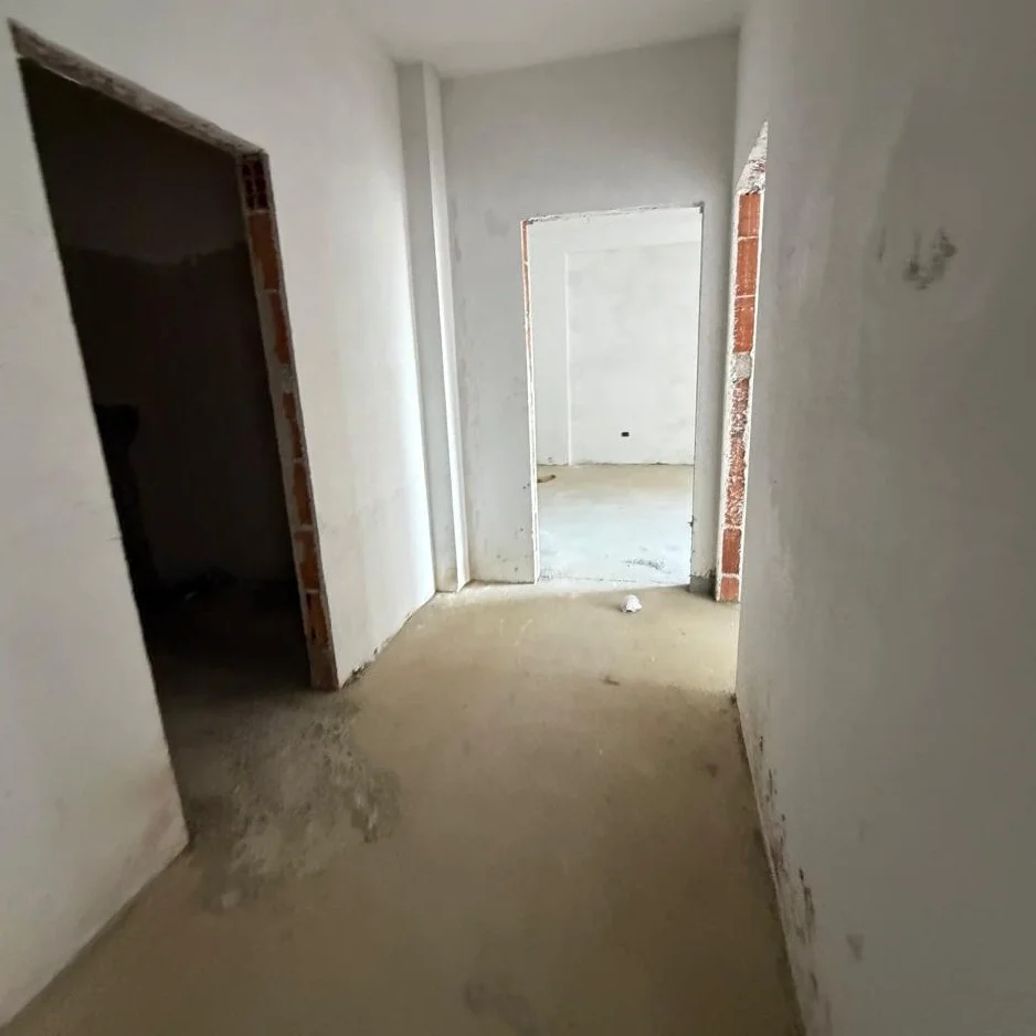 Tirane, shitet 2+1+Ballkon , 106 m² 122.176 € (Paskuqan)