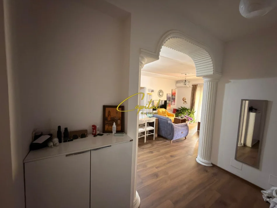 Tirane, jepet me qera apartament 3+1 Kati 4, 120 m² 700 € (KOPSHTI BOTANIK)