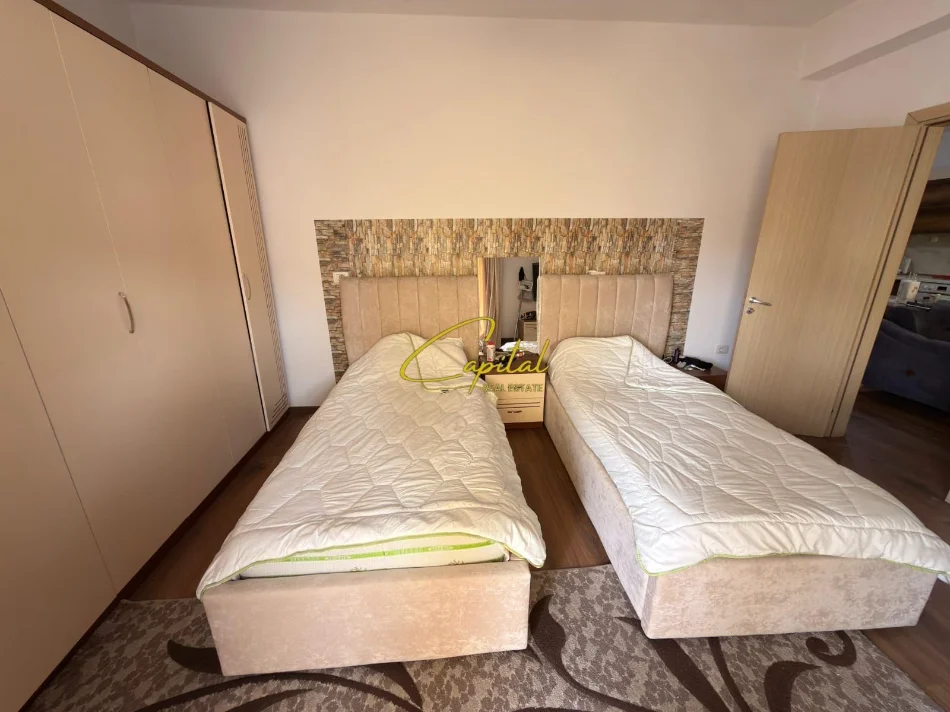Tirane, jepet me qera apartament 3+1 Kati 4, 120 m² 700 € (KOPSHTI BOTANIK)
