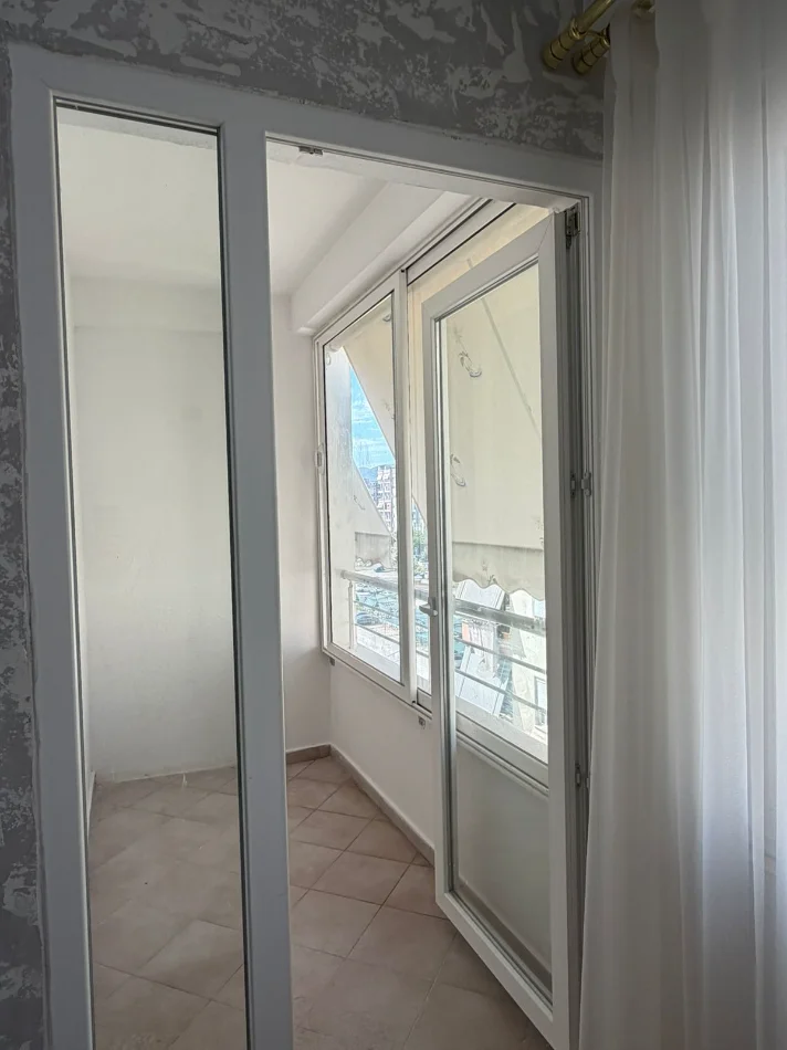 Tirane, shitet apartament 1+1 Kati 5, 67 m² 121.000 € (Rruga Sokrat Miho)