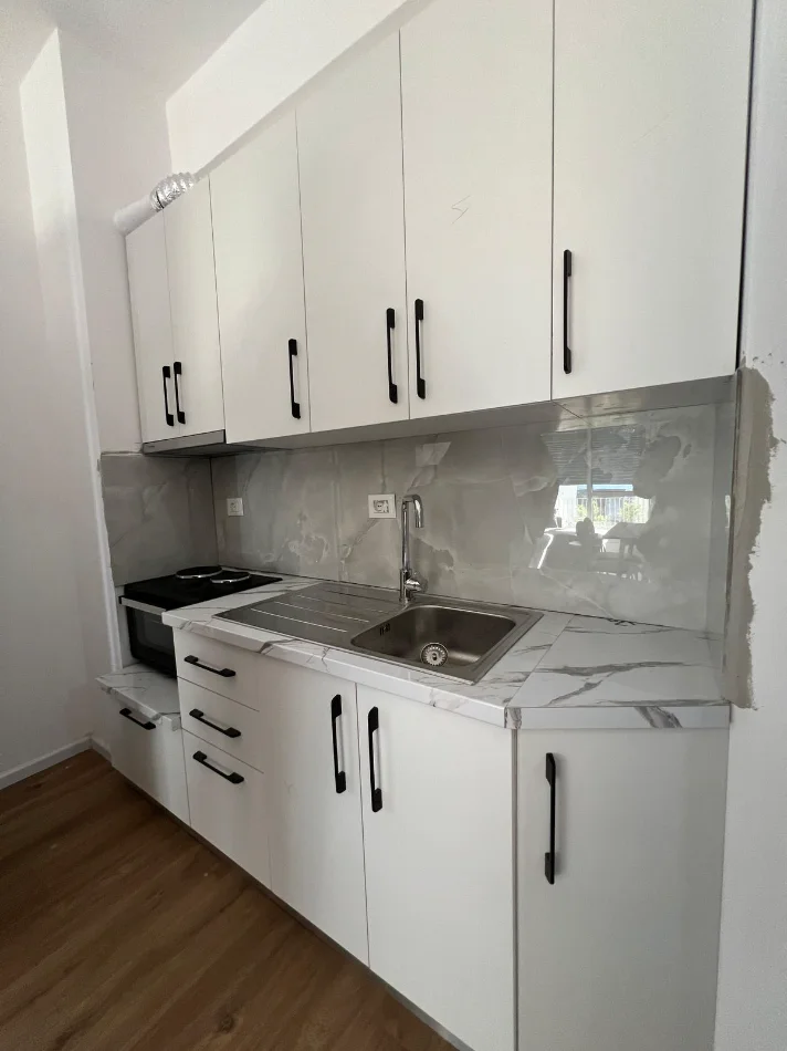 Tirane, shitet apartament 1+1 Kati 1, 41 m² 80.000 € (Rruga Dalip Topi)