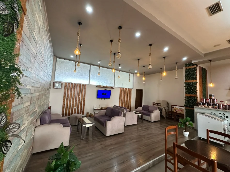 Tirane, shitet ambjent biznesi Kati 0, 77 m² 193.750 € (Kamez)