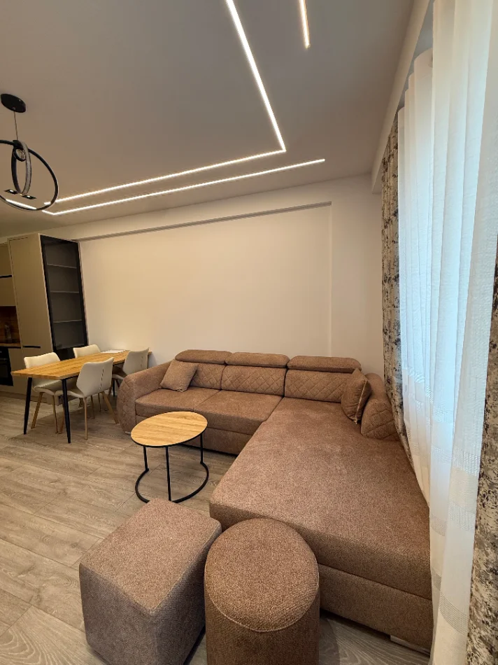 Tirane, jepet me qera apartament 1+1+Ballkon Kati 4, (Urban Gate Residence, Astir)