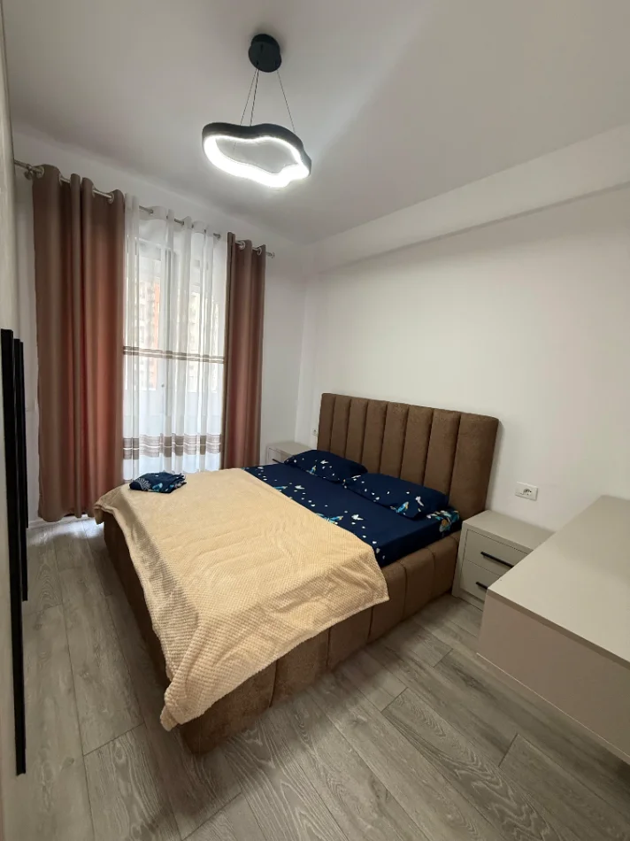 Tirane, jepet me qera apartament 1+1+Ballkon Kati 4, (Urban Gate Residence, Astir)