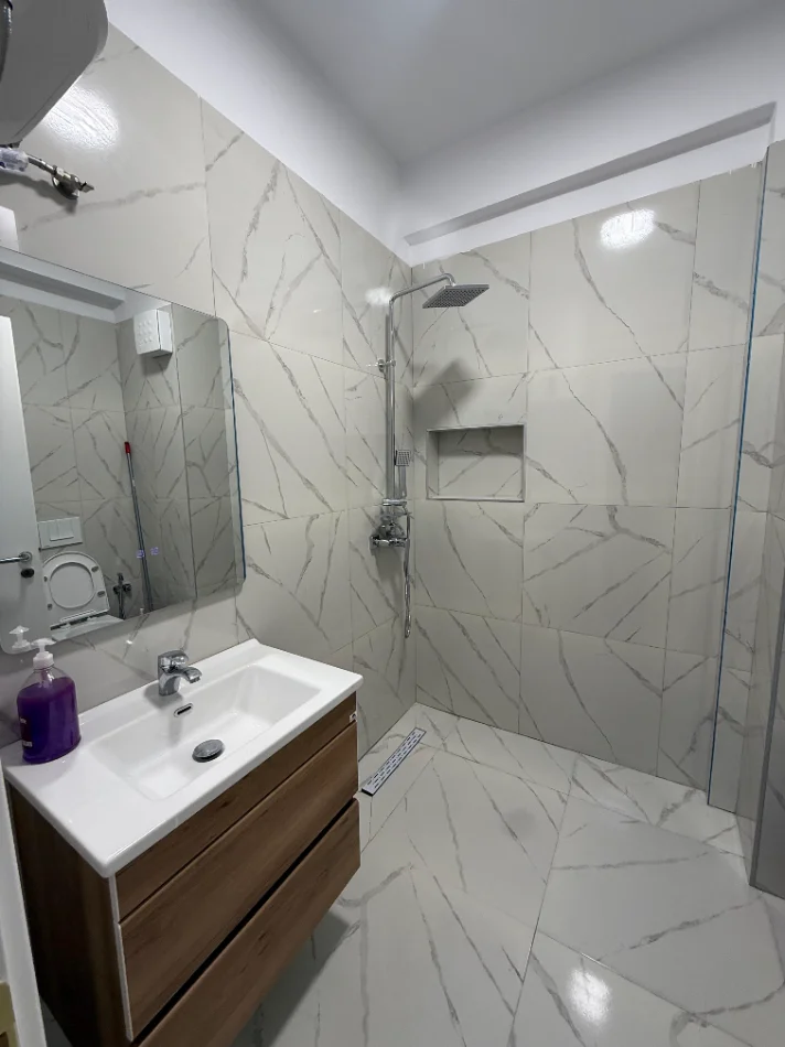 Tirane, jepet me qera apartament 1+1 Kati 4, 50.000 LEKE (ASTIR, REZIDENCA URBAN GATE)