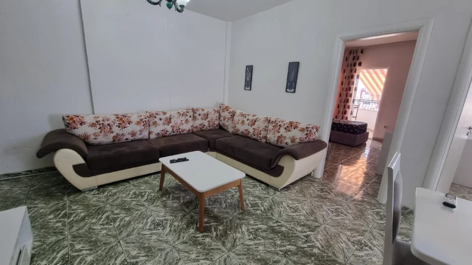 Tirane, jepet me qera apartament 2+1 Kati 6, 85 m² 600 € (Don Bosko)