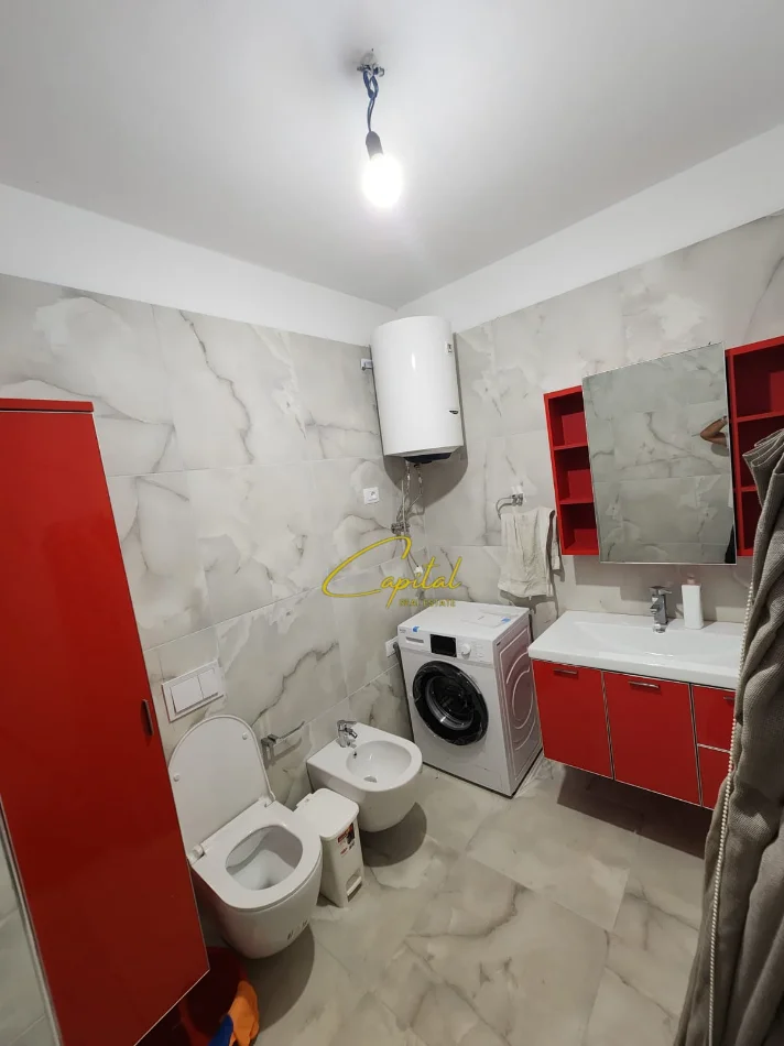 Tirane, jepet me qera apartament 2+1 Kati 7, 90 m² 450 € (UNIVERS CITY)