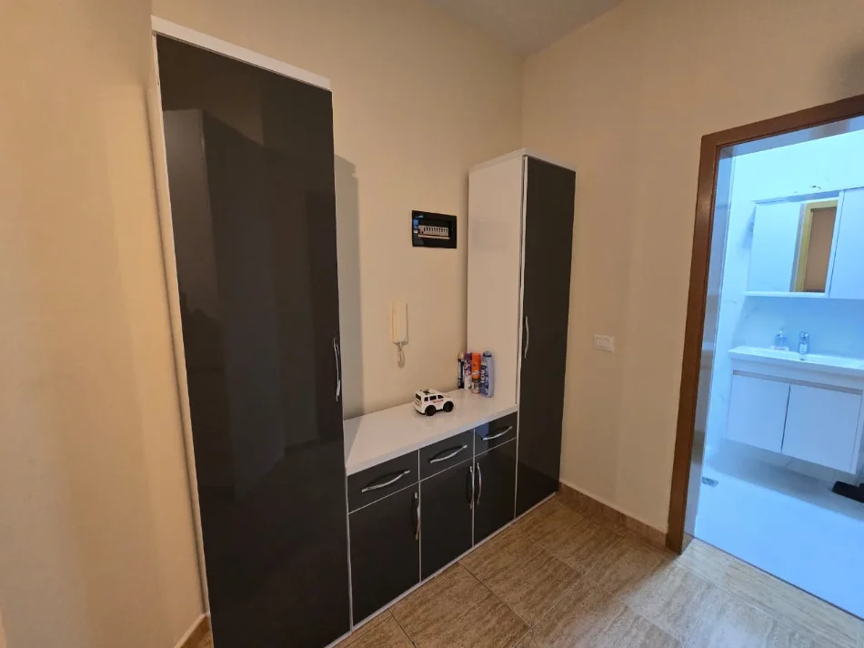 Tirane, shitet apartament 2+1 Kati 5, 101 m² (Rr. e Kosovareve)