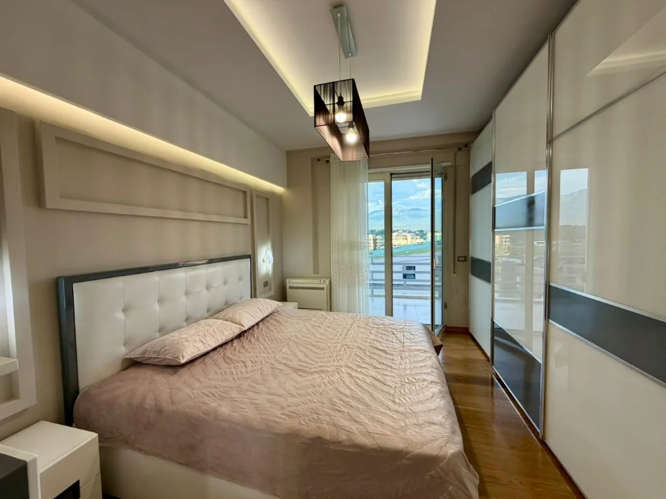Tirane, shitet apartament 2+1 Kati 4, 98 m² 262.000 € (Liqeni i Thate)