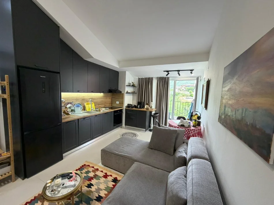 Tirane, shitet apartament 1+1 Kati 5, 55 m² 105.000 € (linze)