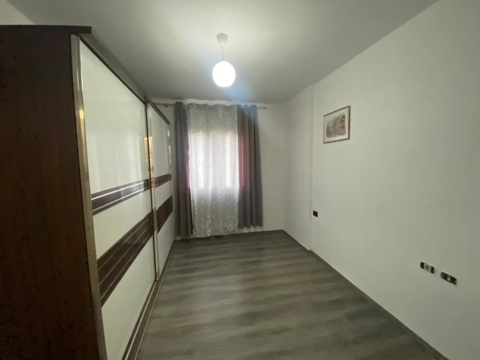 Shitet apartament 2+1 , 90 m² 189.000 € (Ish Fusha e Aviacionit)