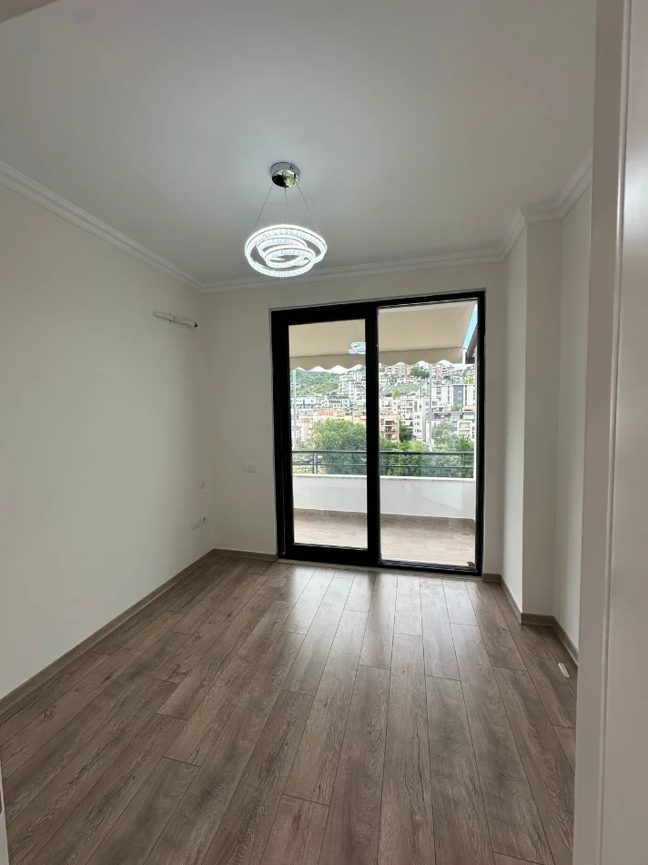 Tirane, shitet apartament 2+1 Kati 4, 106 m² (liqeni i thate)