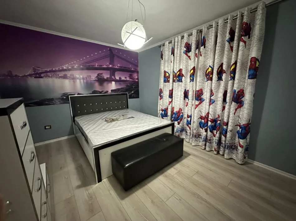 Tirane, jepet me qera apartament 2+1 Kati 2, 450 € (oxhaku)