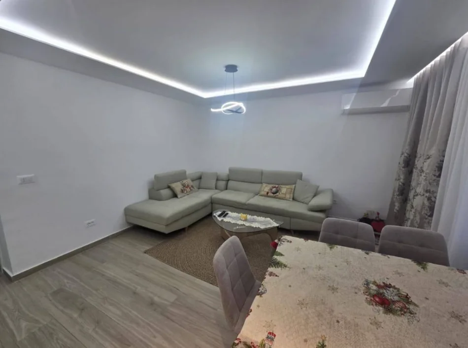 Tirane, shitet 2+1 Kati 2, 78 m² 200.000 € 