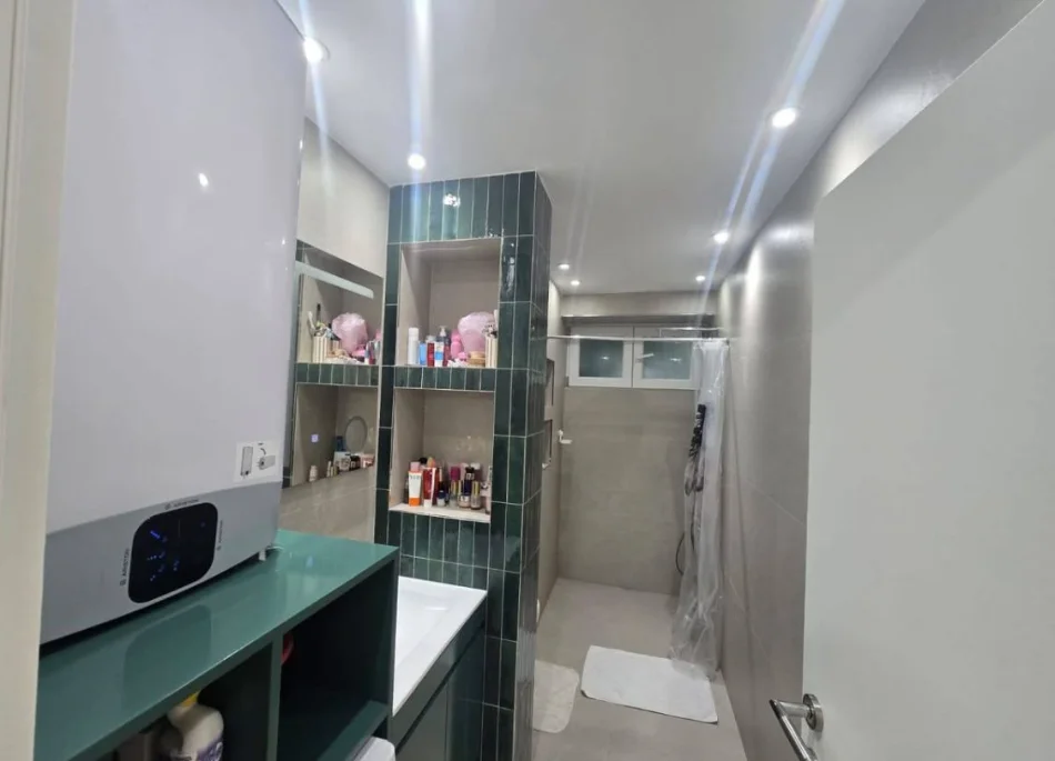 Tirane, shitet 2+1 Kati 2, 78 m² 200.000 € 