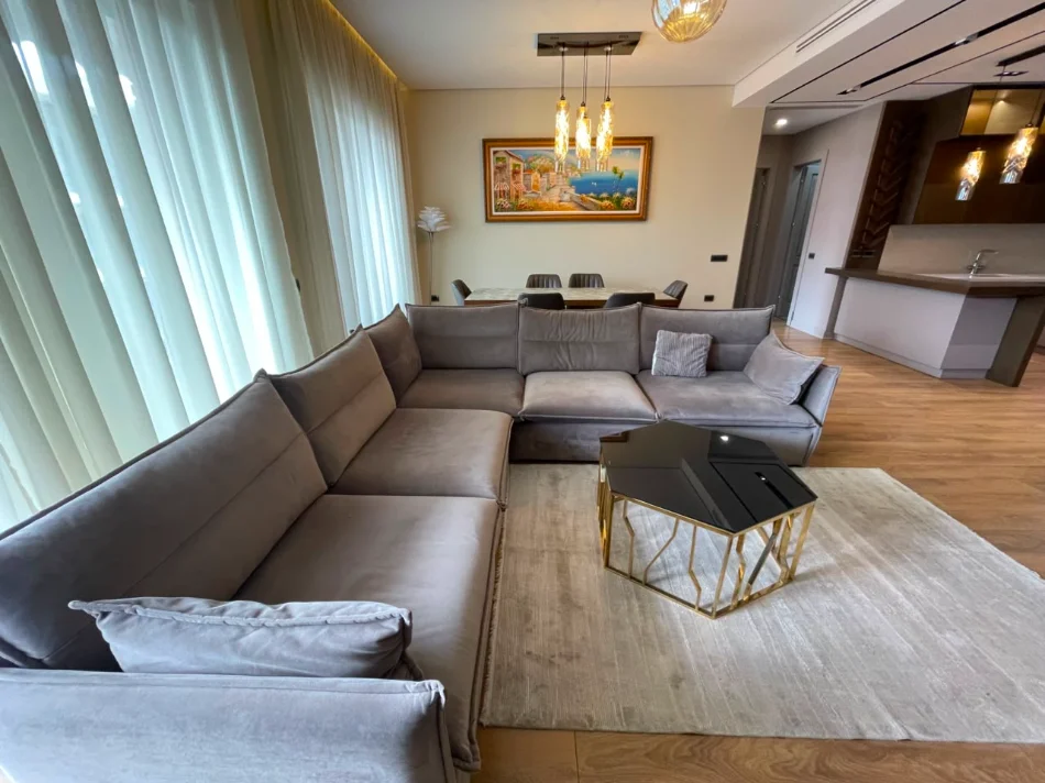 Tirane, shitet apartament 2+1+Aneks+Ballkon Kati 7, 141 m² (Rruga Kavajes)