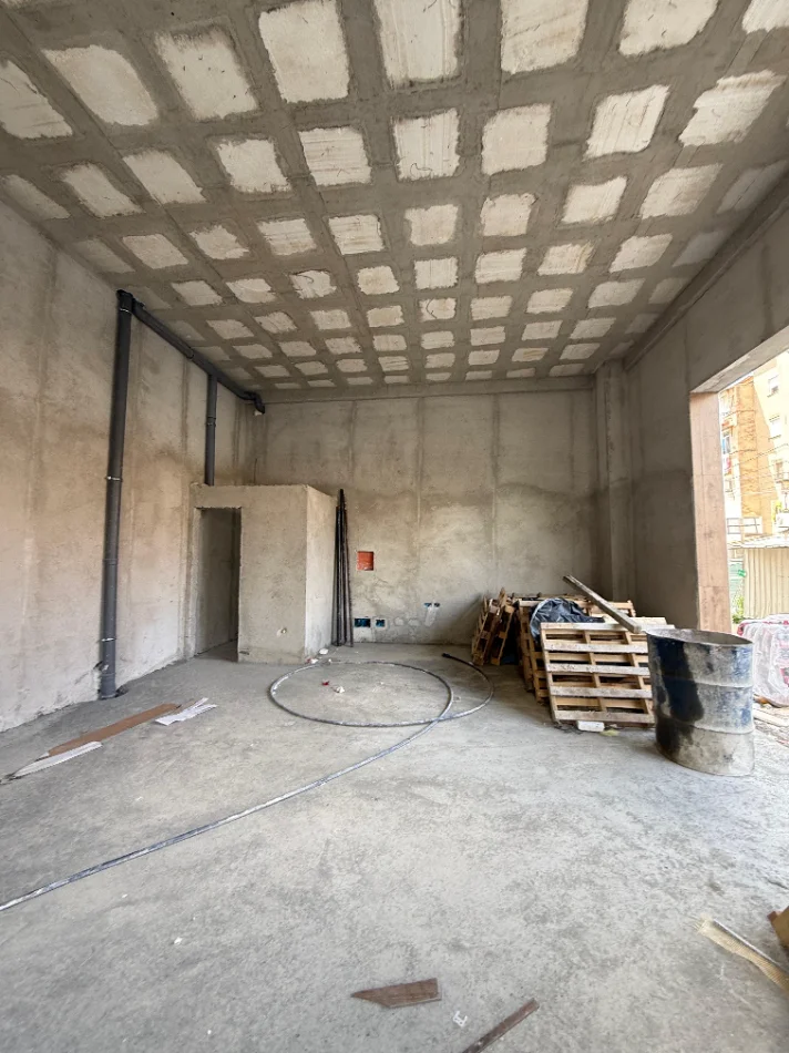 Tirane, shitet ambjent biznesi Kati 0, 54 m² 193.000 € (RRUGA MIHAL GRAMENO)