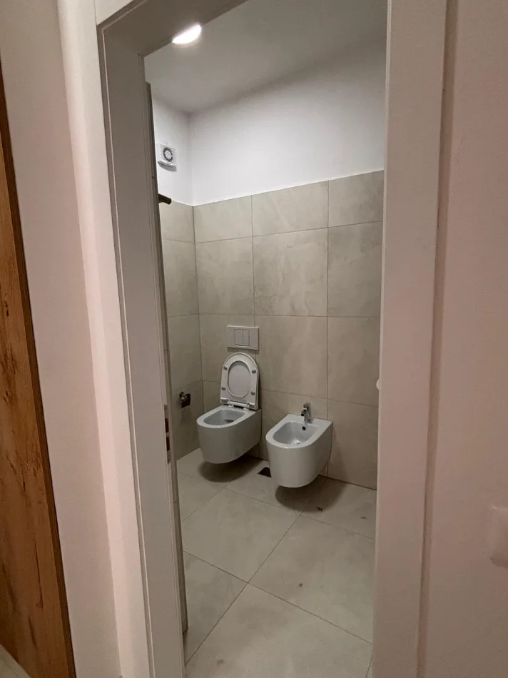 Tirane, jepet me qera apartament 2+1 , (siri kodra)