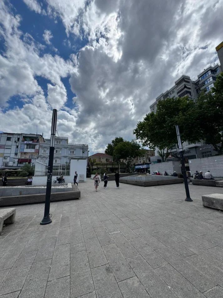 Tirane, shitet apartament 1+1 Kati 3, 54 m² 129.000 € (Stacioni i Trenit)