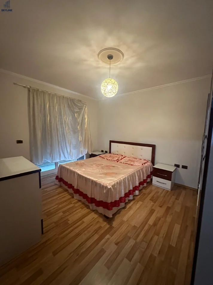 Tirane, jepet me qera apartament 2+1 Kati 3, 95 m² 550 € (Ish parku)