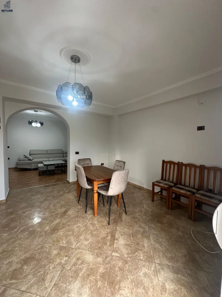 Tirane, jepet me qera apartament 2+1 Kati 3, 95 m² 550 € (Ish parku)