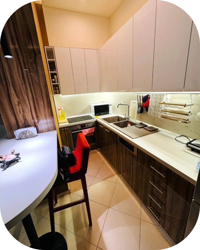 Tirane, jepet me qera apartament 1+1+Ballkon Kati 3, 76 m² 650 € (Rruga Bill Klinton)