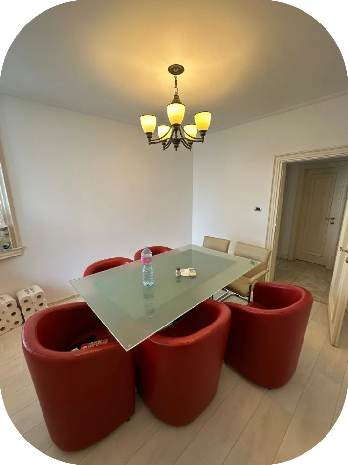 Tirane, jepet me qera ambjent biznesi Kati 4, 110 m² 1.000 € (Bllok, Tiranë)