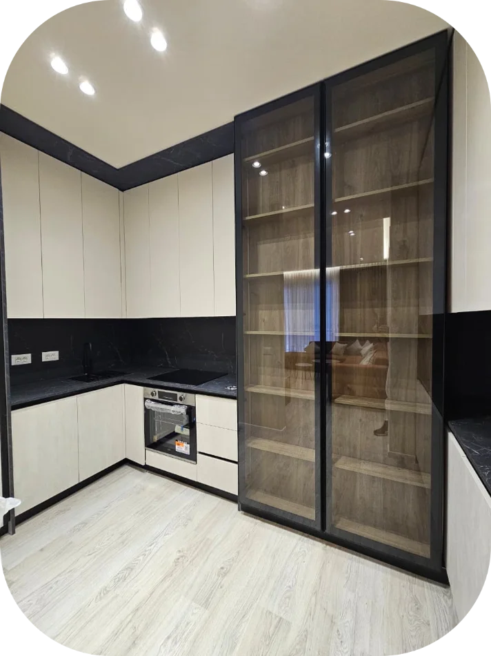 Tirane, jepet me qera apartament 2+1+Ballkon Kati 5, 115 m² 1.600 € (Kompleksi Delijorgji, Tiranë)